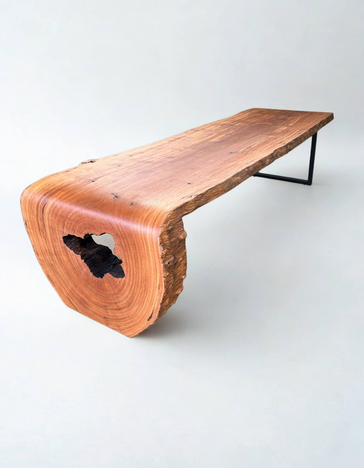 Mesa de Jantar Cascata Pequiá para 8 lugares - Borda Natural Orgânica