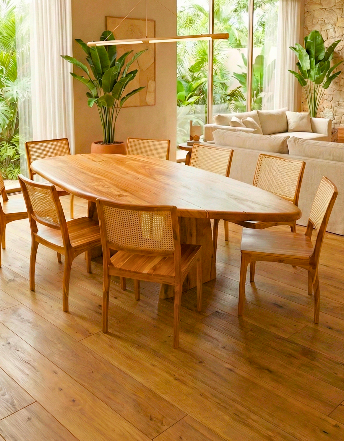 Mesa de Jantar Contemporânea em Madeira Pequiá - Casa Garra