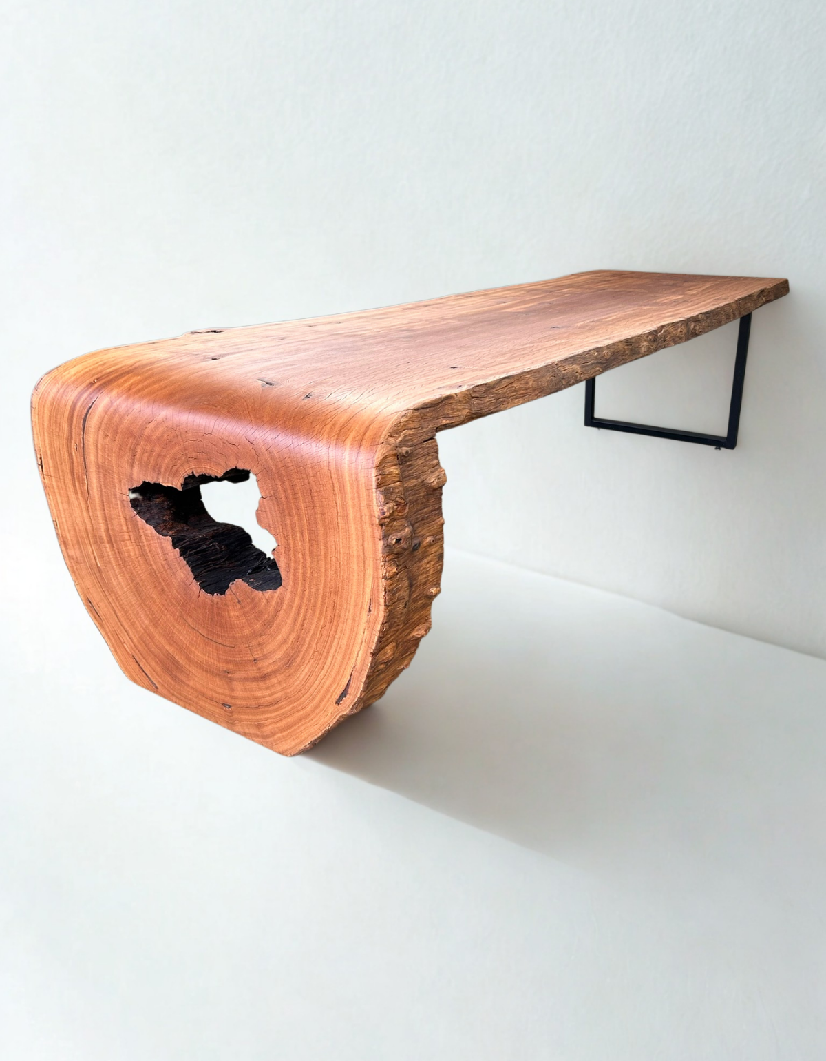 Mesa de Jantar Cascata Pequiá para 8 lugares - Borda Natural Orgânica