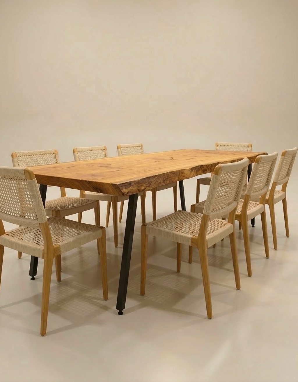Mesa de Jantar para 8 Pessoas - Pequiá com Borda Natural