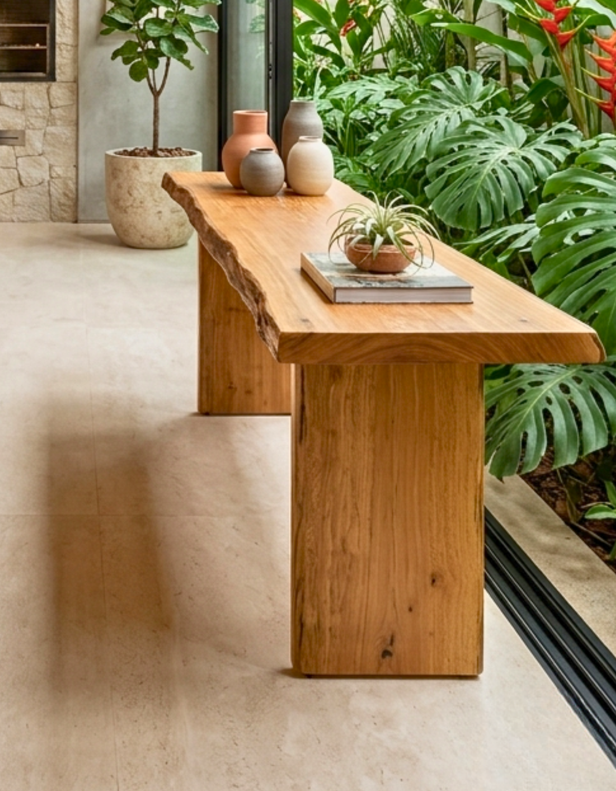 Aparador Orgânico em Madeira Maciça Pequiá - Design Borda Orgânica 2,00m x 50cm