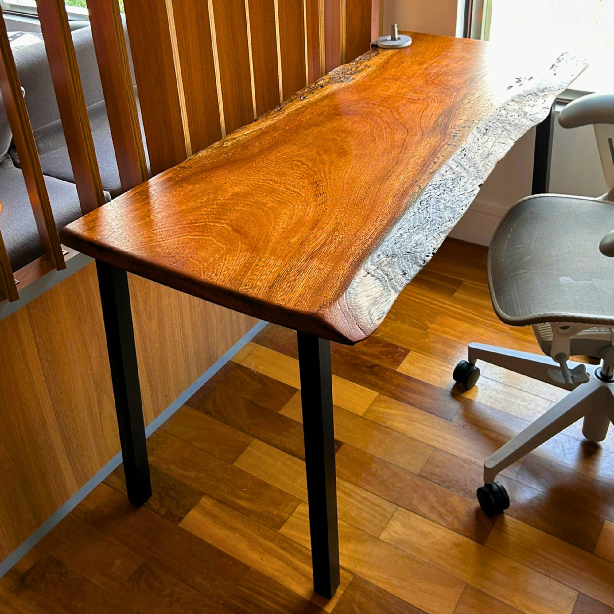 Mesa Home Office em Madeira Maciça Orgânica - 60cm x 1,50m