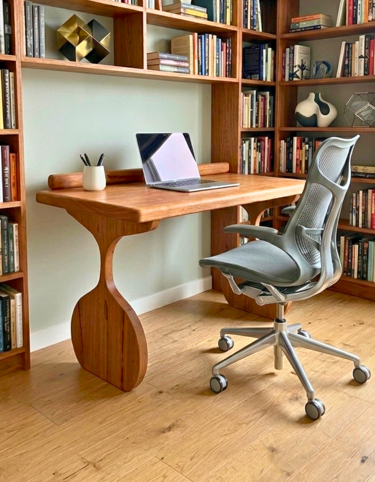 Escrivaninha Leme - Ideal Home Office em Madeira Maciça - 60cm x 1,30m