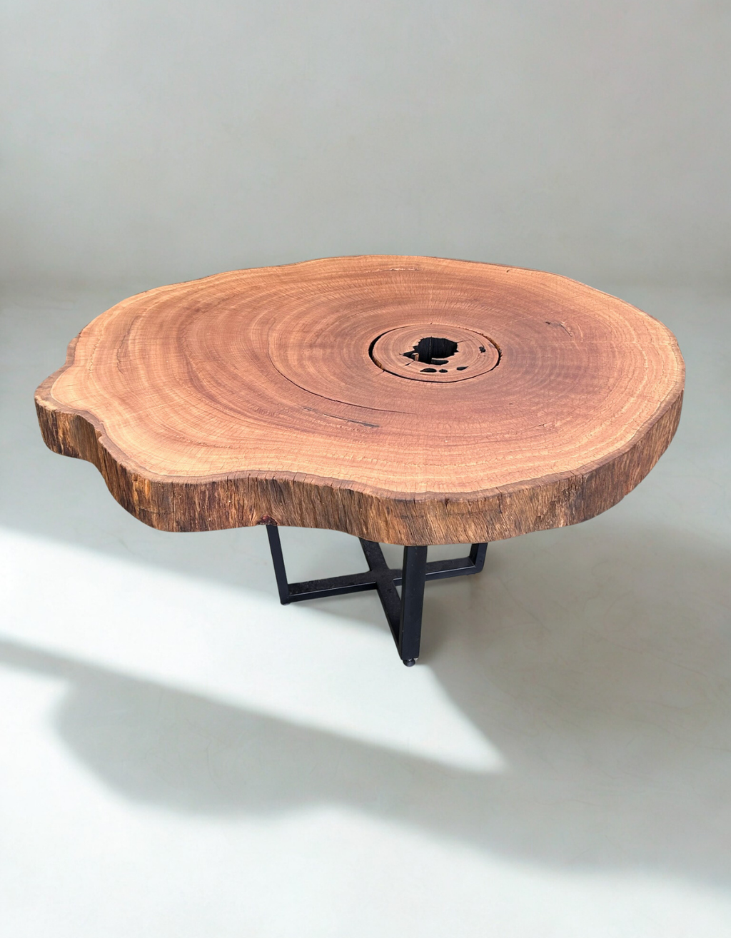 Mesa de Jantar Redonda Orgânica 6 lugares - Tronco de Madeira Maciça