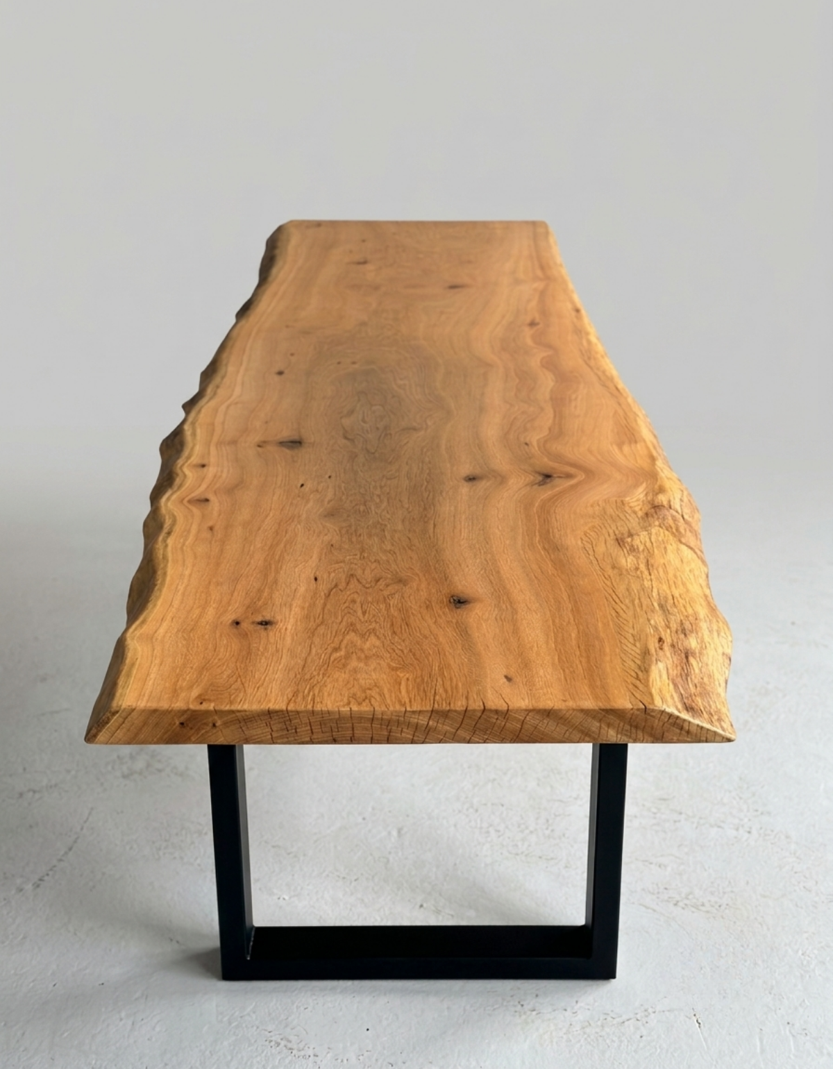 Mesa de Jantar Orgânica 2,90 x 93cm - Pequiá com Borda Natural