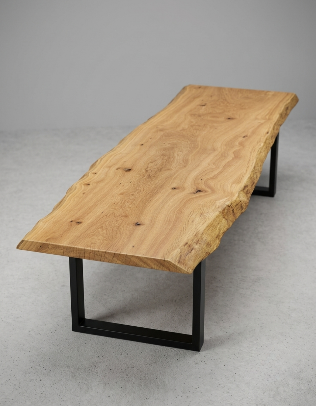 Mesa de Jantar Orgânica 2,90 x 93cm - Pequiá com Borda Natural