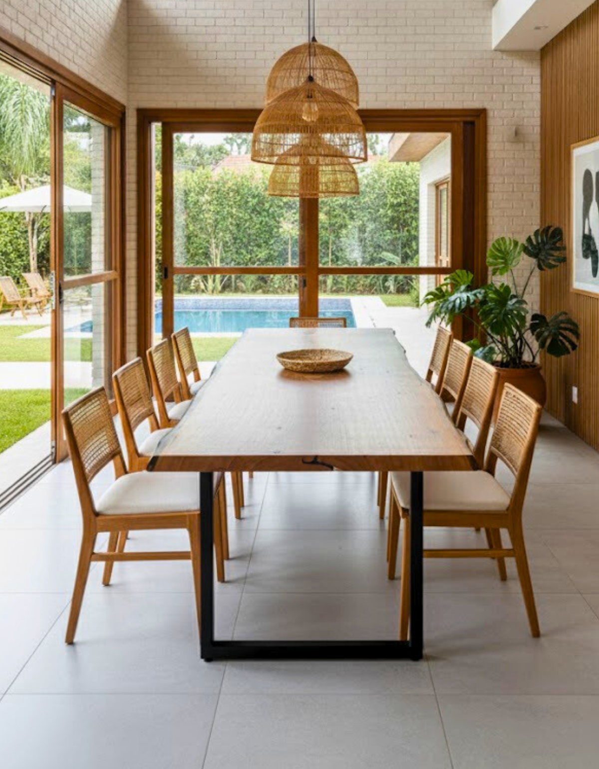 Mesa de Jantar para 10 Pessoas - Pequiá com Borda Natural