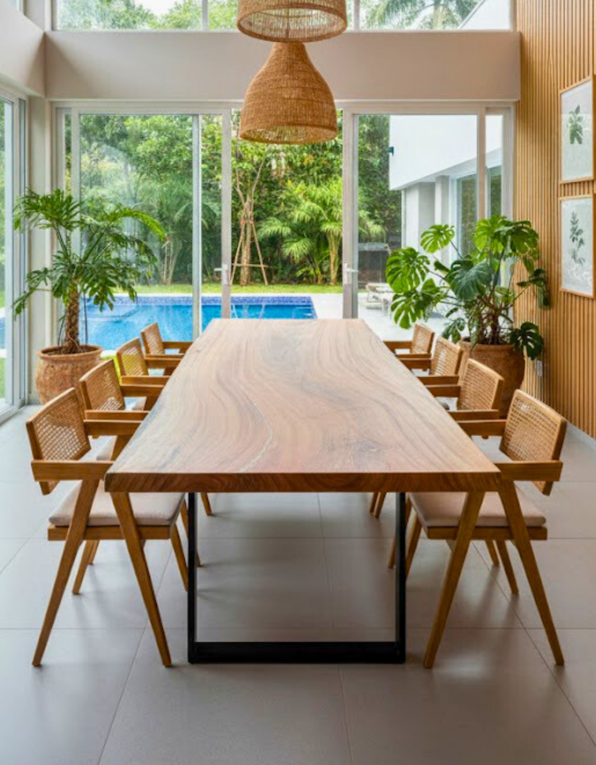 Mesa de Jantar para 10 Pessoas - Pequiá com Borda Natural