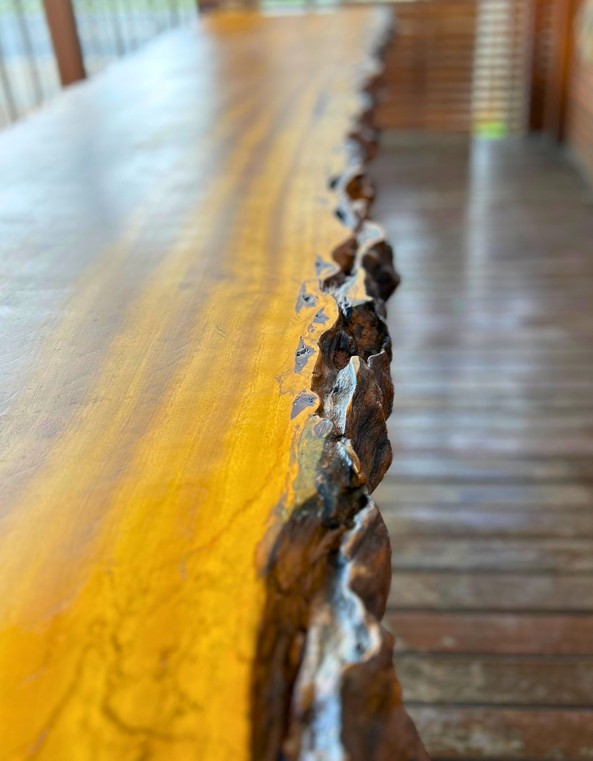 Mesa de Jantar Cascata 13 lugares - Madeira Pequiá Maciça Orgânica