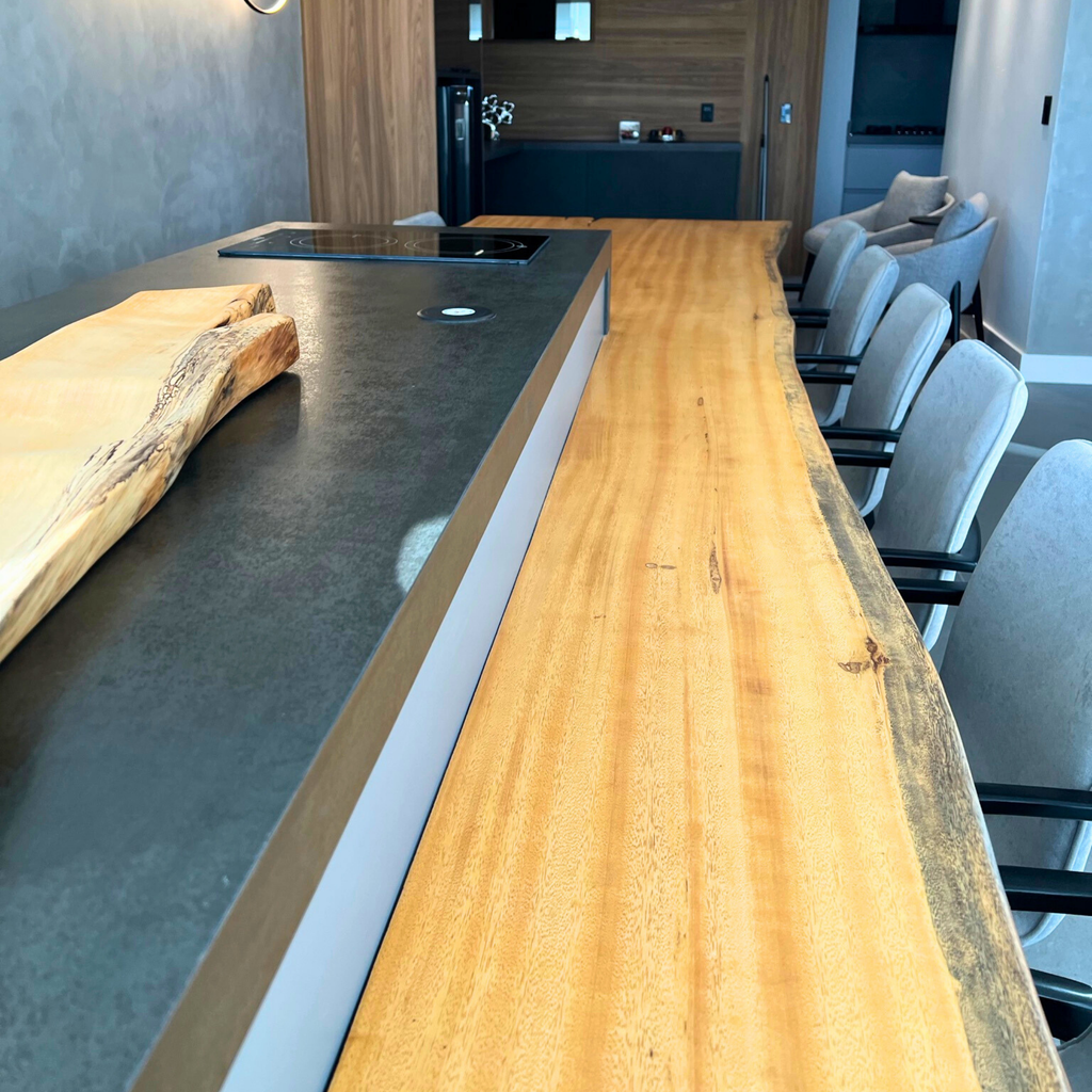 Tampo Orgânico com Borda Natural para Ilha - Design Biofílico de Luxo 4,00m x 1,00m