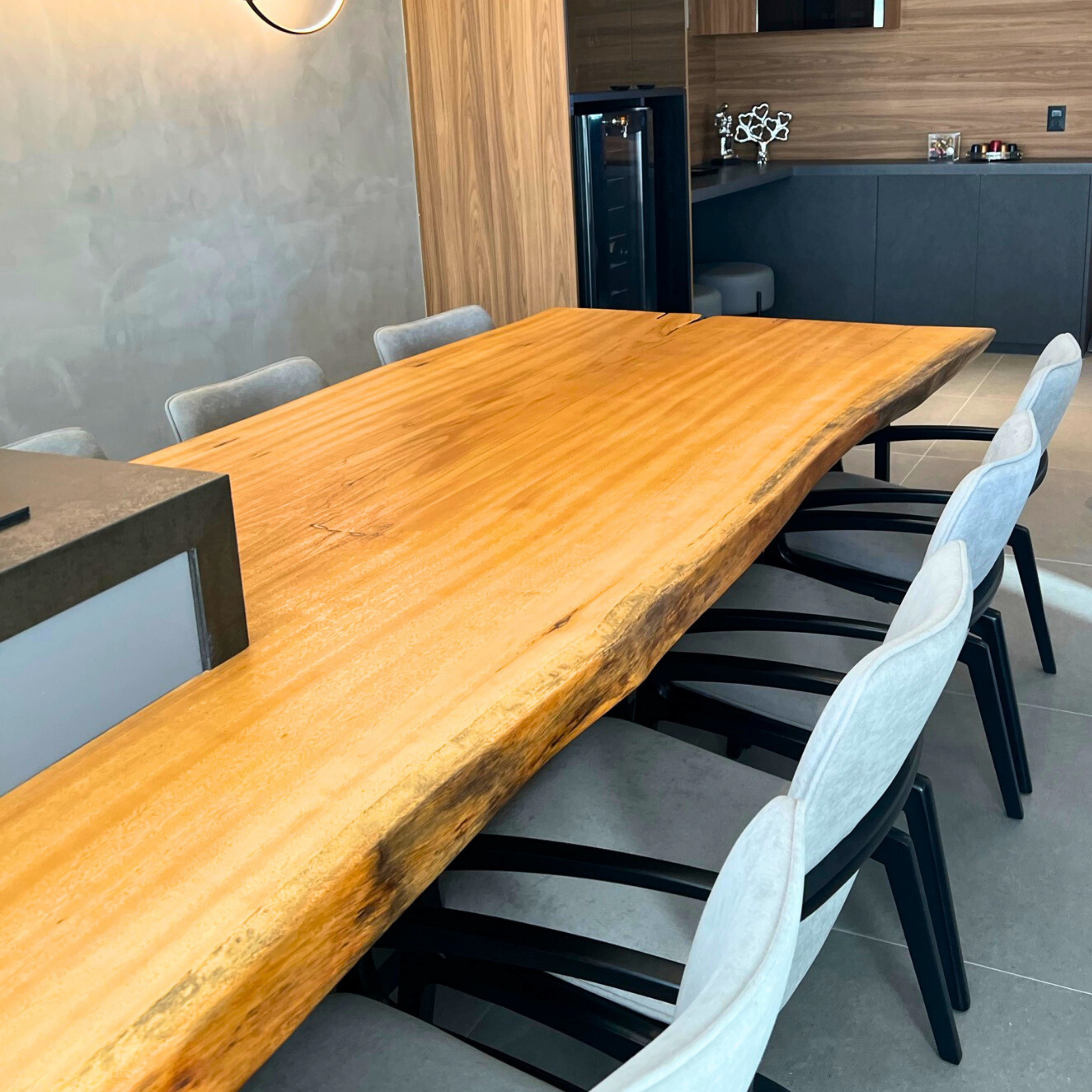 Tampo Orgânico com Borda Natural para Ilha - Design Biofílico de Luxo 4,00m x 1,00m