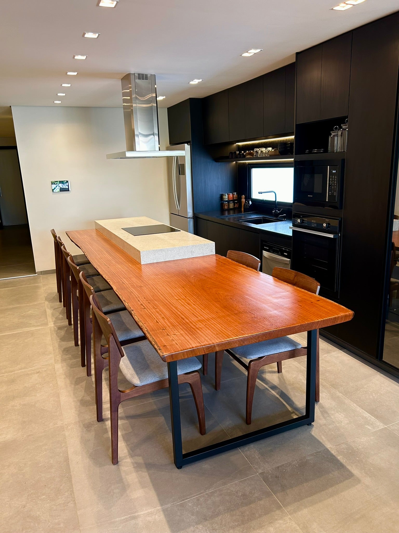 Extensão Gourmet em Madeira Maciça para Ilha de Cozinha Integrada - 4,50 x 1,20m